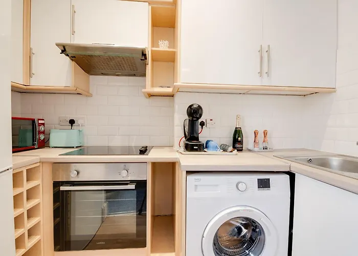 Dockyard Hideaway Nr Gunwharf Quays
